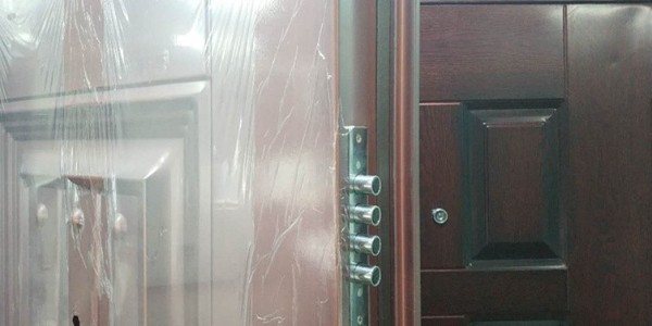 帶有天地鉤的防盜門(mén)，能安裝全自動(dòng)智能鎖嗎？