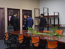 【打工十年】70后創(chuàng)業(yè)成功，做深圳全自動智能鎖