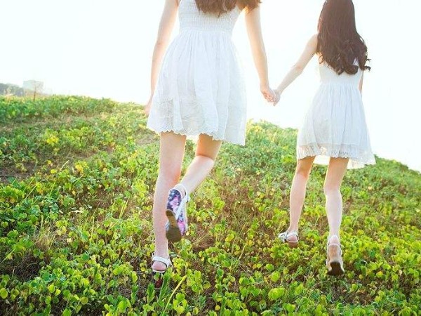 假期的鈴聲驚擾了她的夢