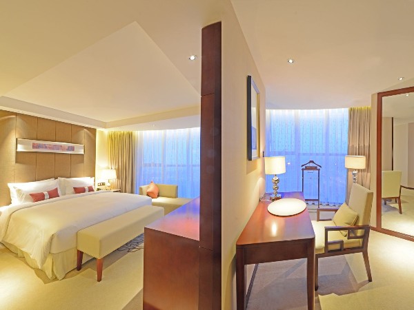 智能家居發(fā)展迅速，前景遠大，但要普及時機還不成熟